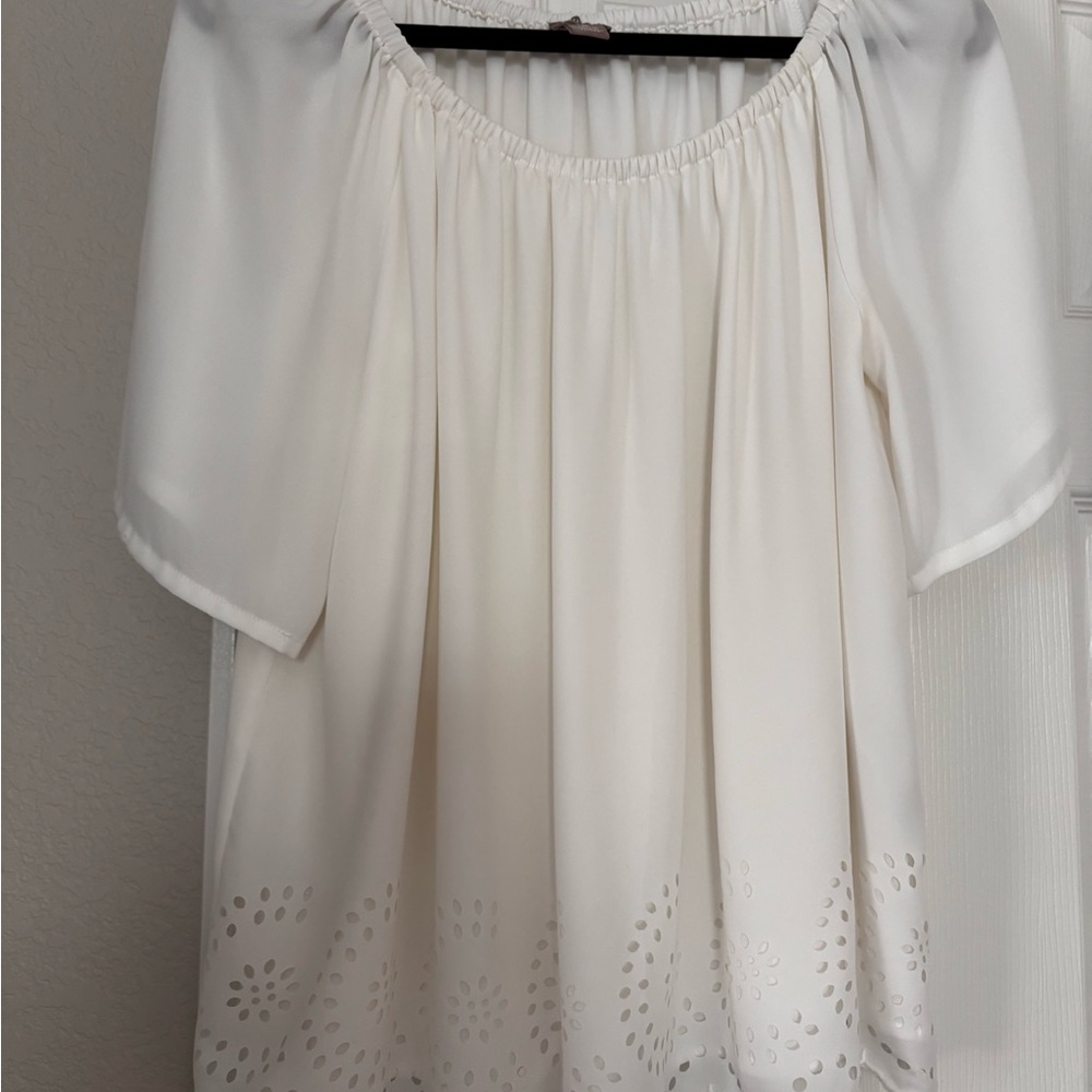 Used! Chico’s white Eyelet Hem Top